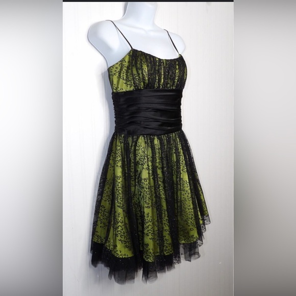 Morgan & Co Formal Party HolidayProm Green Over Black MeshDress Size 7/8